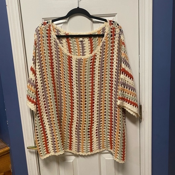 Gorgeous POL Sweater size Small Thin Sweater with puffy thread oversized - Picture 1 of 6